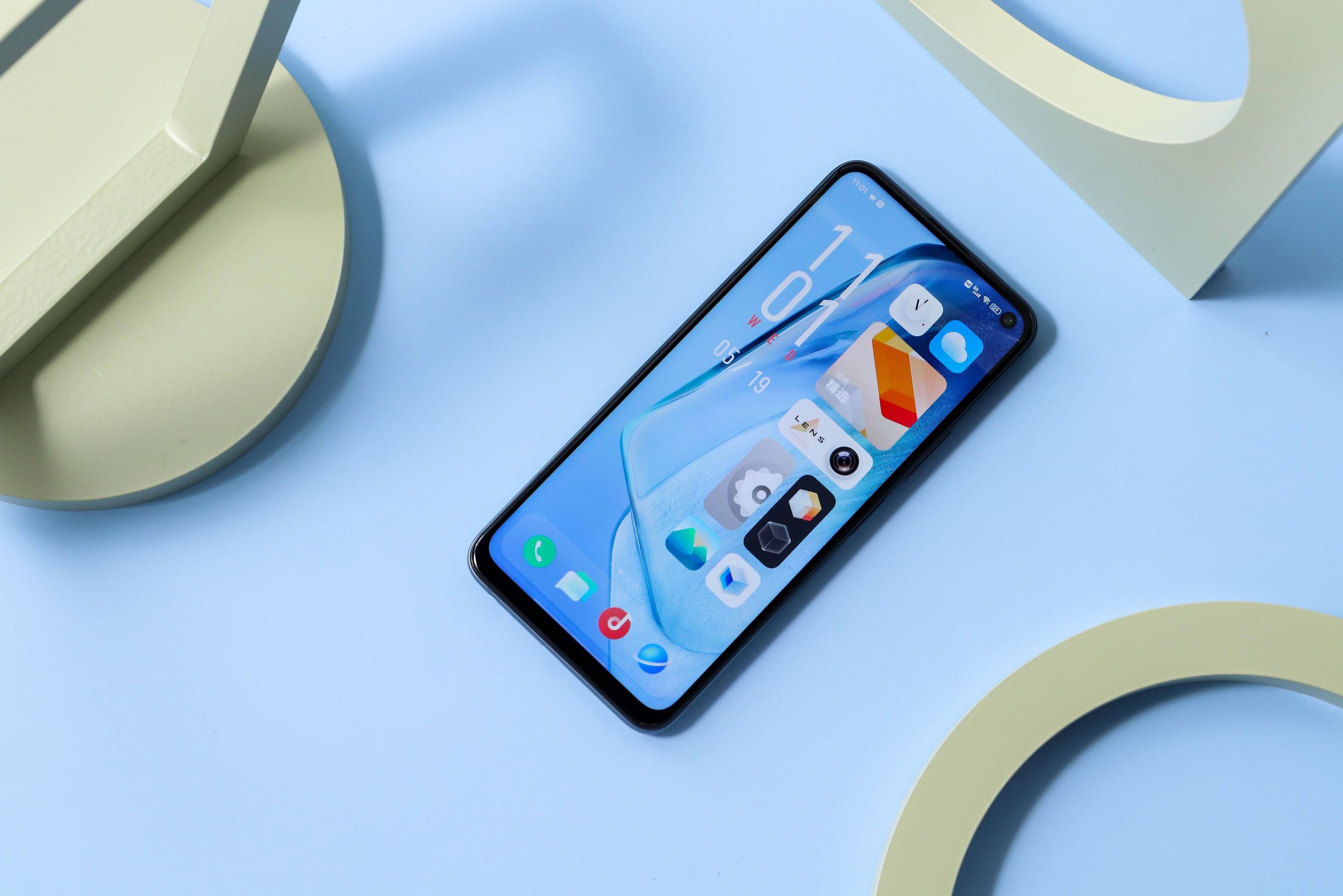 iqoo 12真机谍照曝光