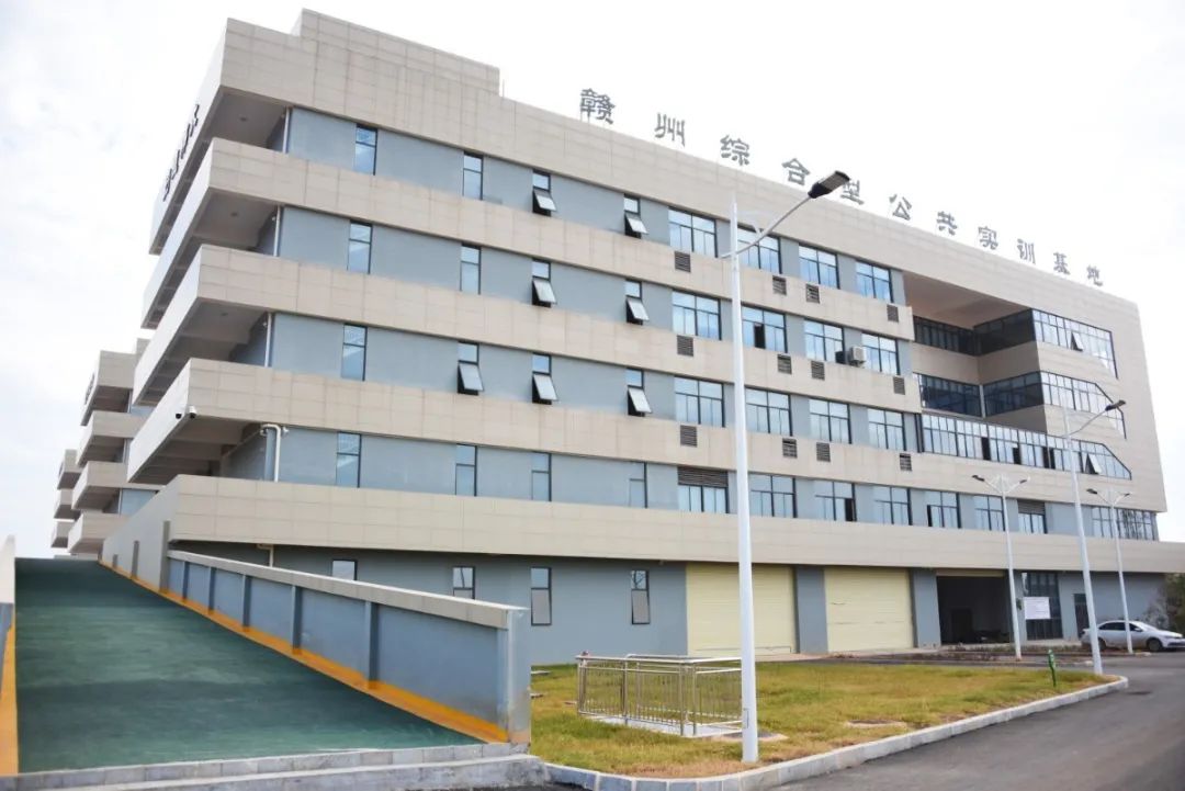 ccna综合实验实训总结走进赣职我在公共实训基地等你