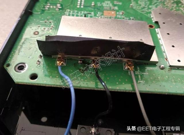 gps天线拆解图片老外拆解美国网件路由器做工用料很巧妙3499美元值不