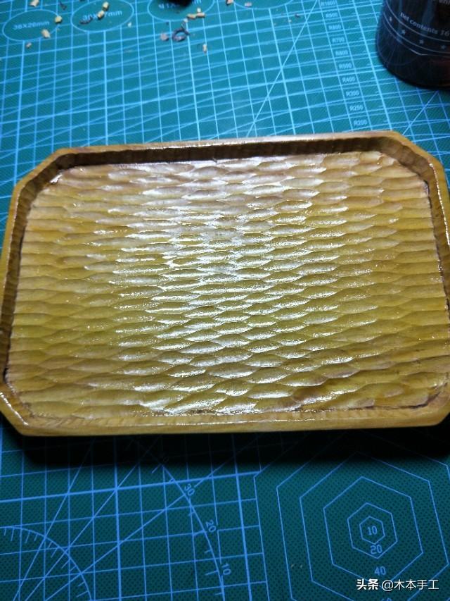 废旧光盘手工小制作_@头条生活家,如何制作一块手工小茶盘?