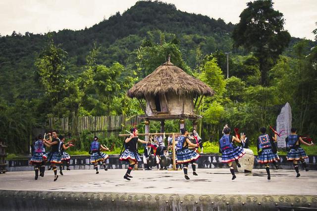 贵州瑶山古寨旅游产品设计贵州再添一处国家4a级景区一座神奇美丽的古
