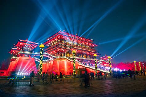 陕西西安市大唐芙蓉园灯光表演高清图片下载-正版图片507698381- …