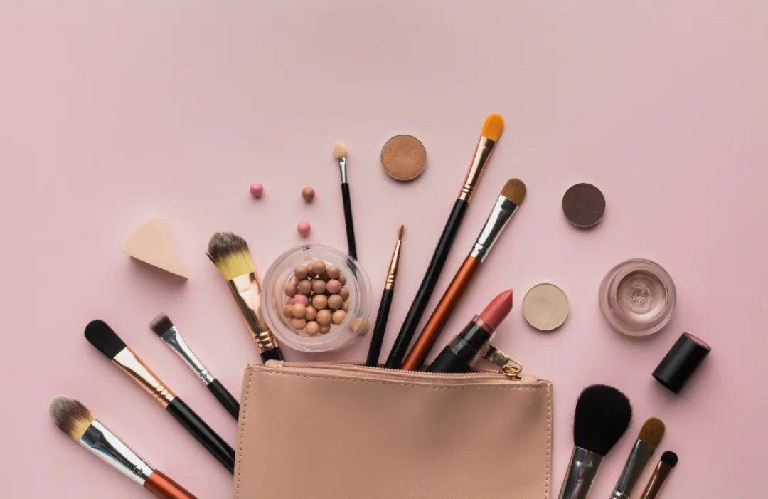 国货美妆内卷毛戈平完美日记谁是新宠