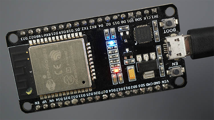 ESP32 板内置 LED 打开 HIGH Arduino IDE 2.0 演示