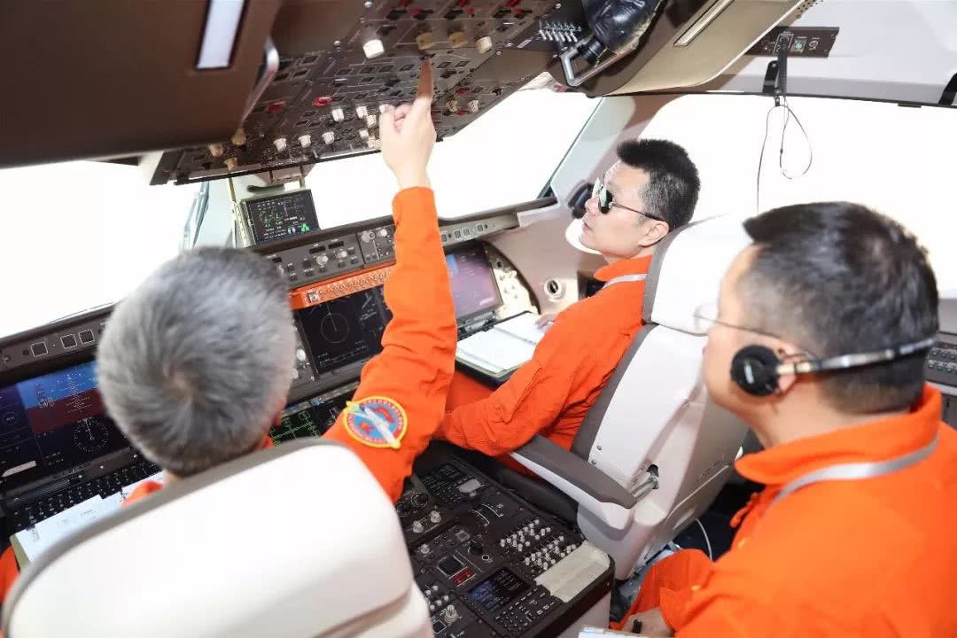 我们是做c919 驾驶舱显示系统的,显示系统的整个硬件和软件都是我们做