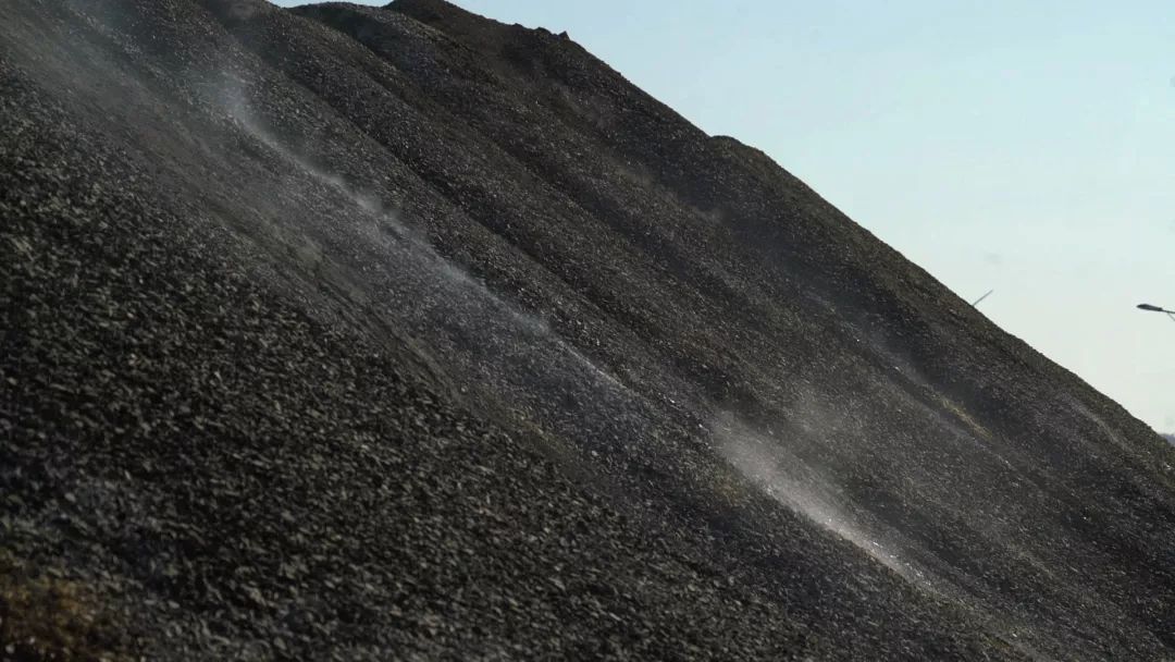 炼油机出来的什么油油页岩炼油新方法丨黢黑黢黑大石头又能燃烧又藏油