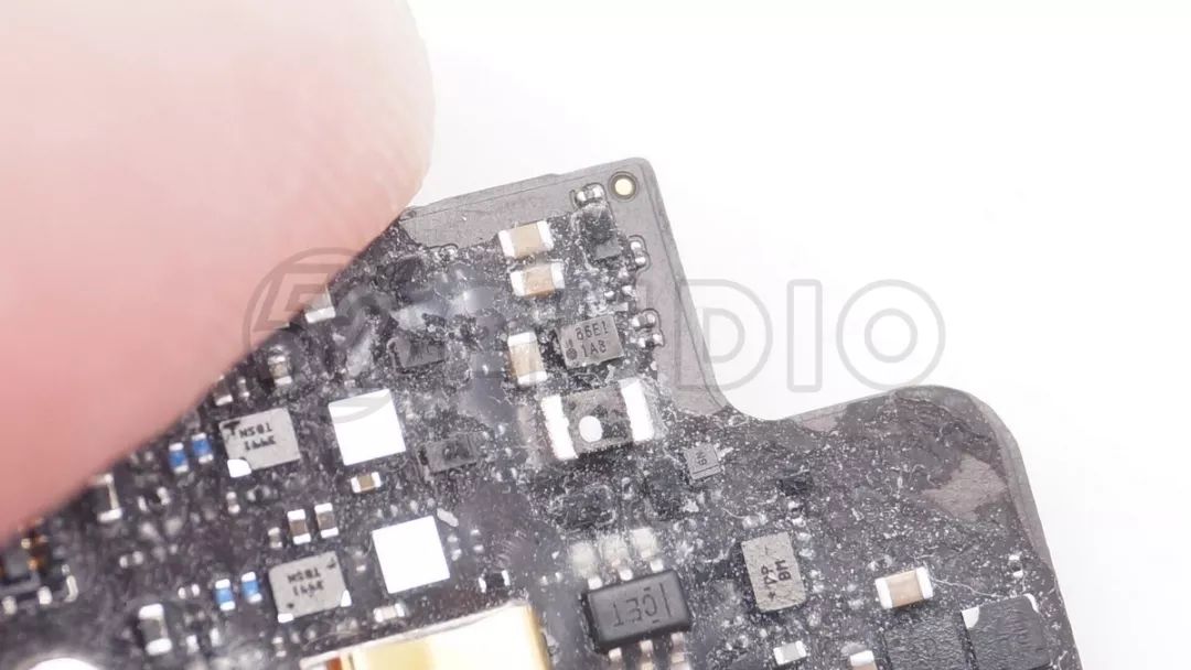 i12蓝牙耳机怎么设置成中文_拆解报告:苹果airpods二代 tws蓝牙耳机