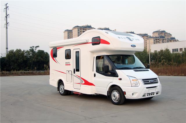 32usb电路后双轮设计可上京牌趣蜂48v房车电路加持的福特c型房车
