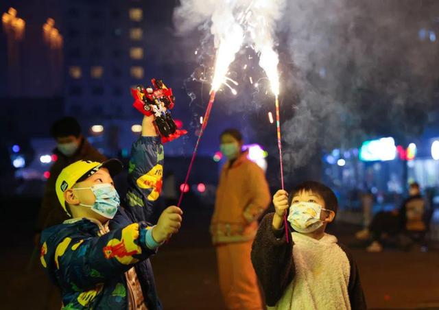 磨金石教育摄影技能干货分享｜春节街拍欣赏：大街上的年味