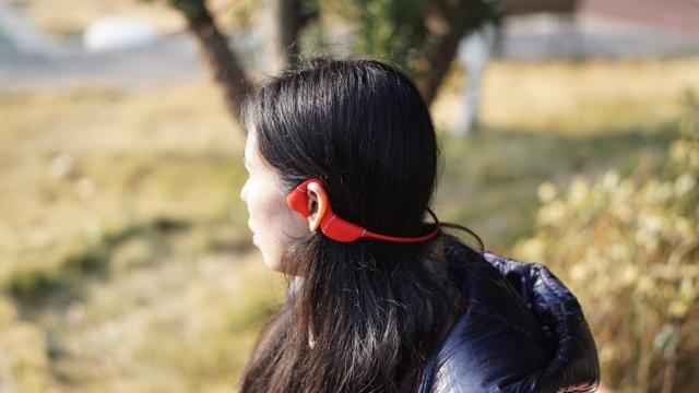 骨传导耳机工作原理是什么？骨传导耳机又有什么好处？