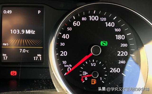 车油表灯亮了,还能开多久?