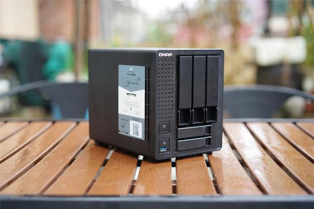 diy服务器个人主机小白入坑网络服务器五盘位威联通ts551体验