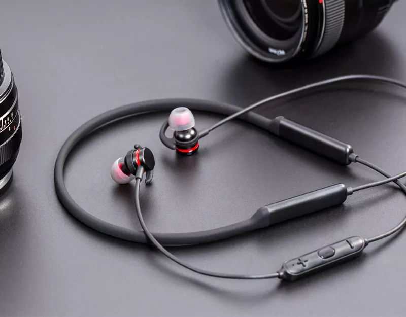 ① 高通csr8645芯片 aptx立体环绕 cvc降噪,千元内无敌手!