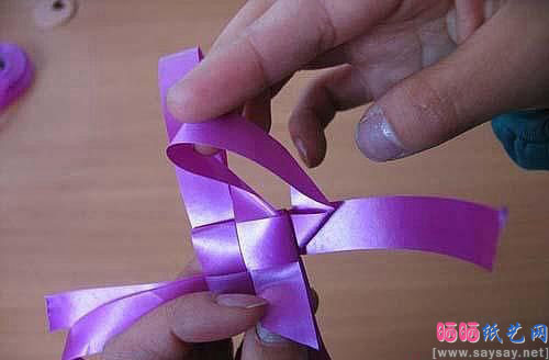 html制作彩带,用彩带制作漂亮心形风铃方法教程