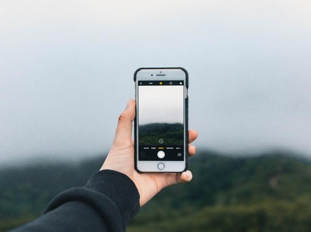 怎么把一张暗的照片调亮_手机相机中的hdr是什么?怎么用?