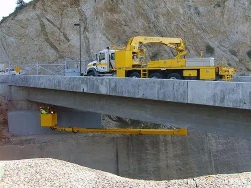 桥梁监测系统：守护桥梁结构安全的科技利器