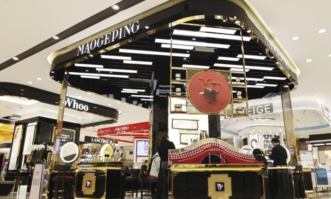 国货美妆内卷毛戈平完美日记谁是新宠