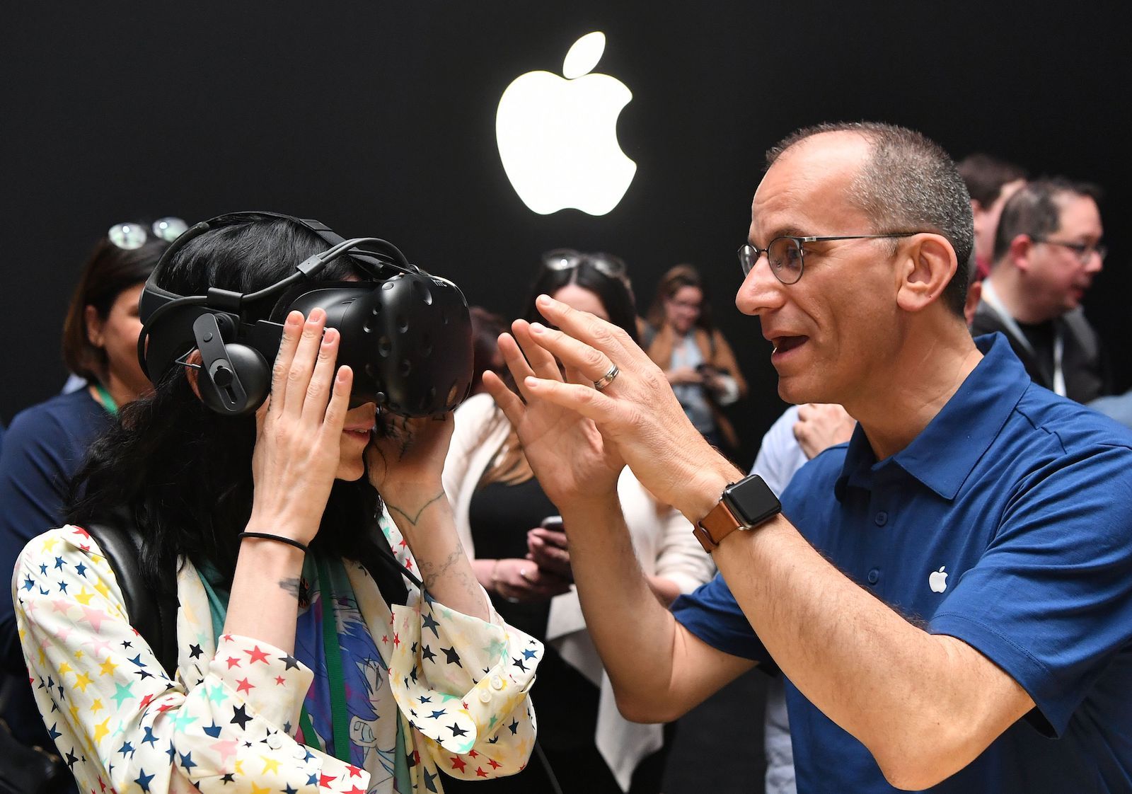 如果Apple 的AR / VR 头盔以瞳孔扫描来登入和认证付款，你会用吗？