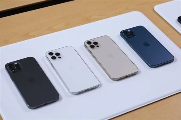 iphone11各机型对比iphone12比11香在哪我们对比新旧两代iphone