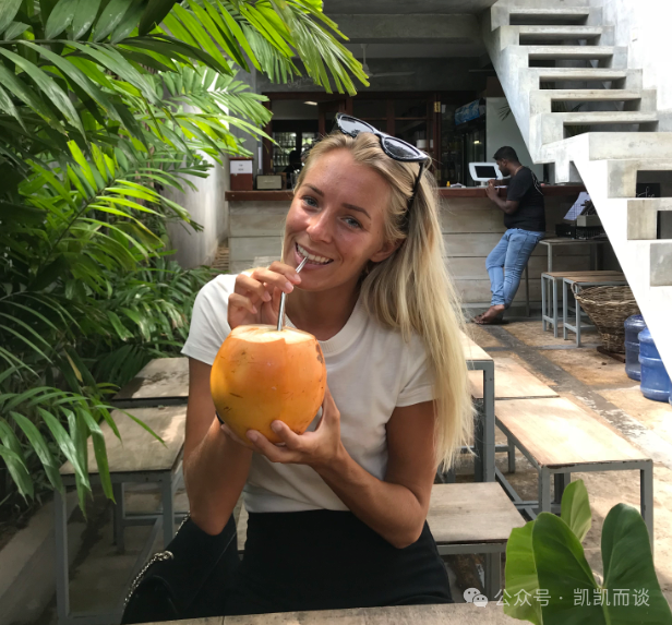 hi,大家好,我叫ida jakobson,我创立了mallorcan,一个关于西班牙马略