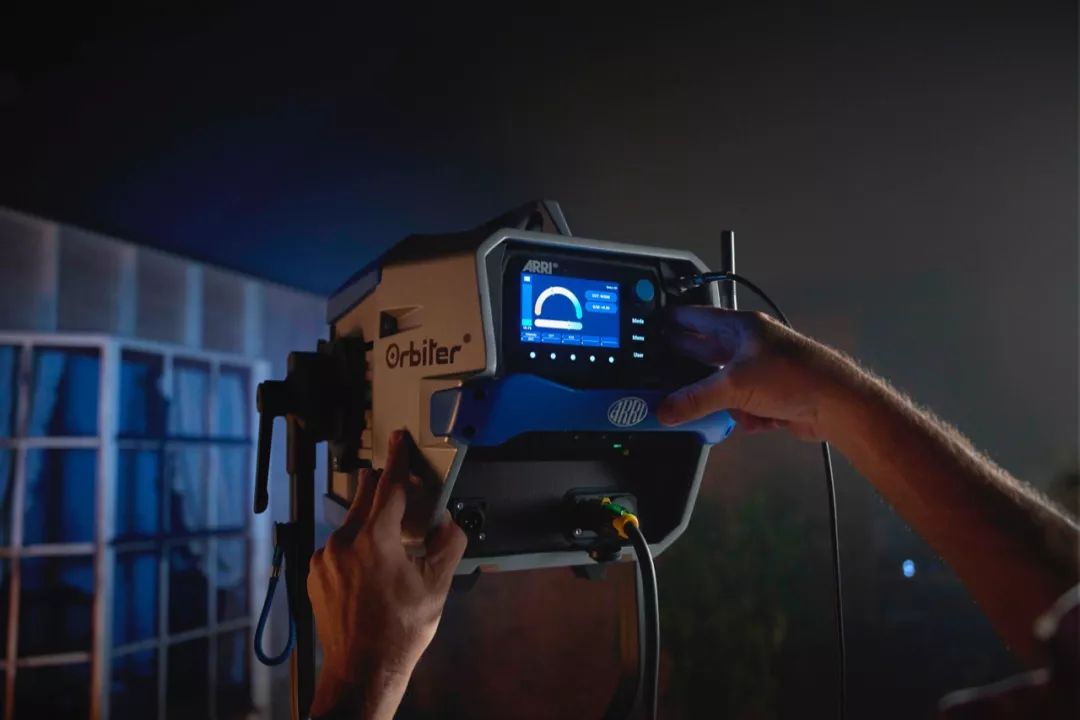 光源发散角怎么设置新岂止是新arri新型点光源超亮led灯orbiter欧必德