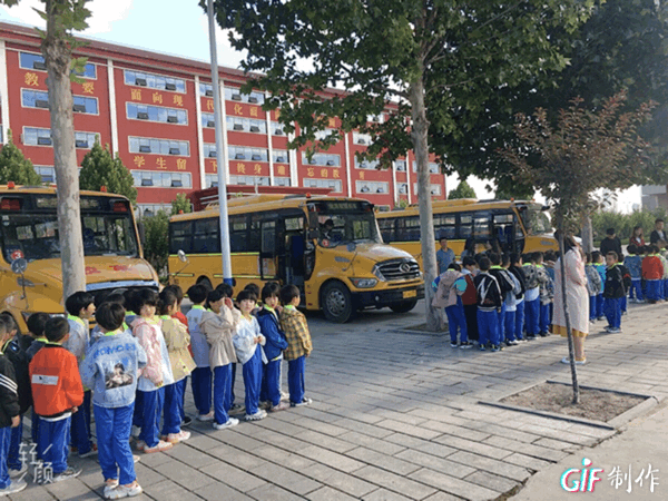 学校校车运营各项安全管理制度星原学校校车安全用心守护校车安全演练