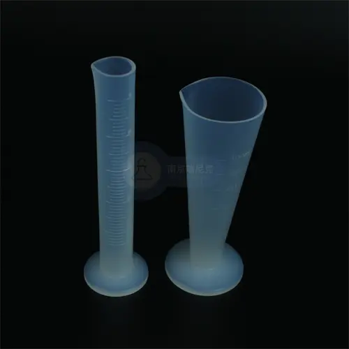 刻度清晰耐酸碱腐蚀PFA材质实验室用塑料量具特氟龙量筒量杯