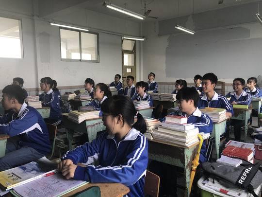学校党委书记,校长郭坚的致辞,这也正是隆昌二中对所有学子的期望