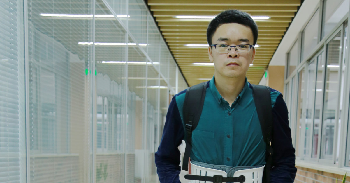 交大机器人所博士 @桂凯"(德国)库卡的机器人在宝马的生产线上用了 5