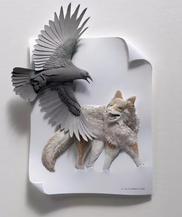 立体的东西非常的感兴趣在1989年他推出了他制作的限量版纸雕动物系列