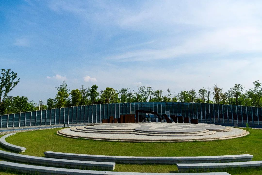 丁达尔效应产生的原因_银星湾公园:美丽月见草,丁达尔效应,打鸟好去处