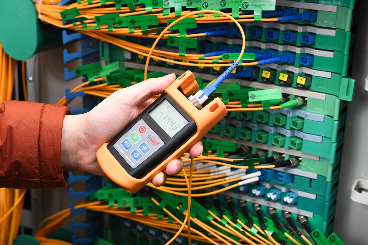 光功率计作为光纤运维检测的常用工具之一,愈发地受到市场及用户的