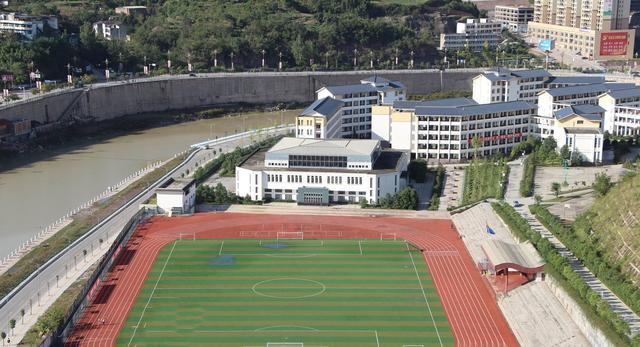 四川南江中学图片