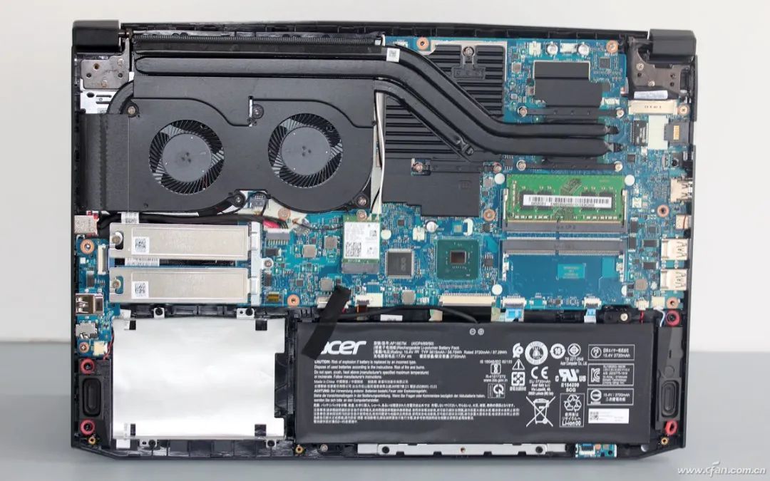 5英寸的机械硬盘或固态硬盘标准无线网卡,部分轻薄本会采用bga封装的